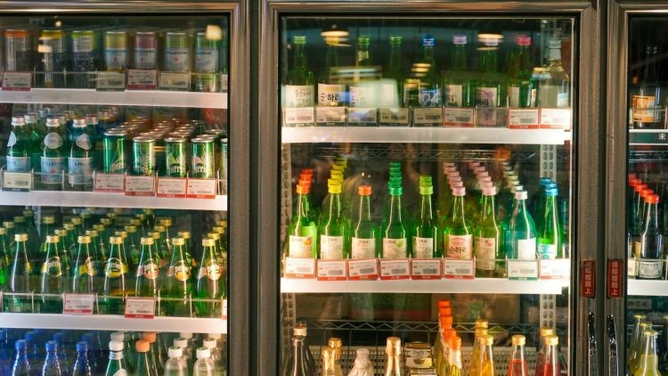 Soju là thức uống phổ biến với người dân Hàn Quốc