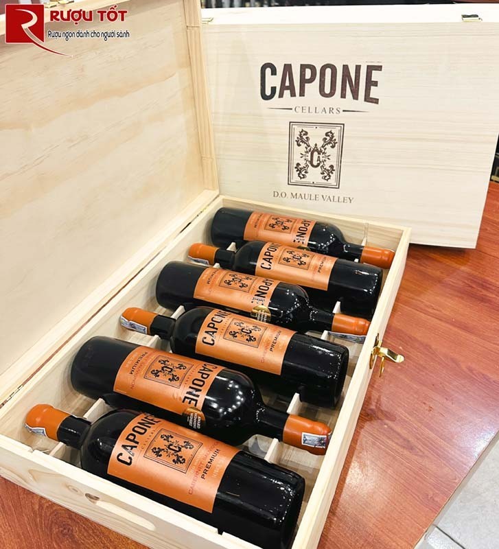 Hình ảnh rượu vang Capone Premium trong hộp gỗ sang trọng