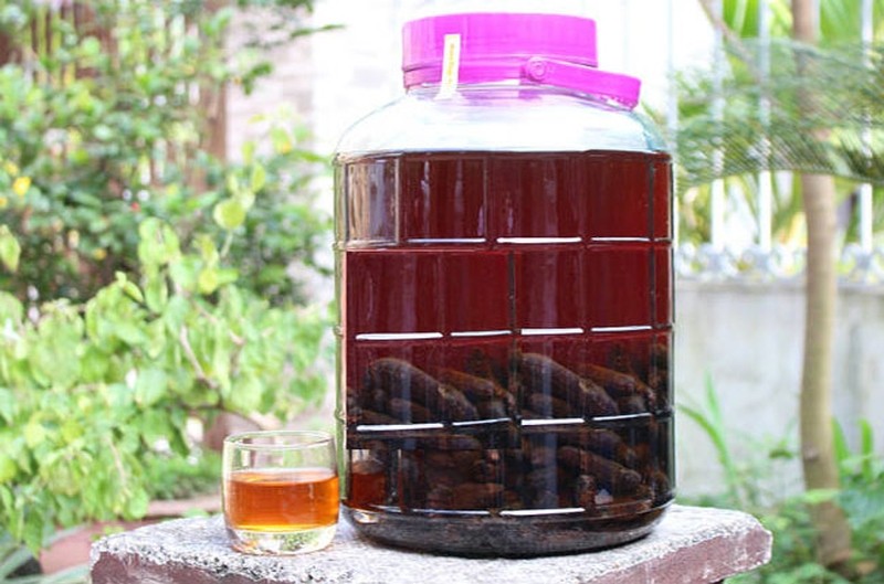 Hình ảnh minh họa tác hại khi lạm dụng rượu chuối hột