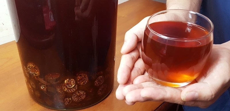 Hình ảnh chung về sự cần thiết của việc sử dụng rượu chuối hột có trách nhiệm