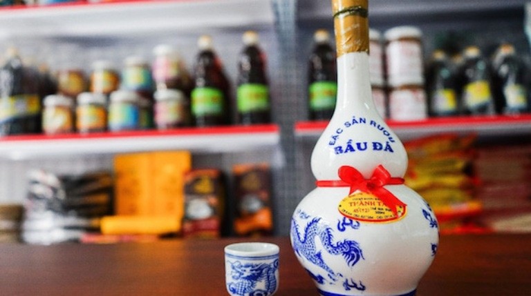 Hình ảnh chung về làng nghề Rượu Bàu Đá tại Bình Định
