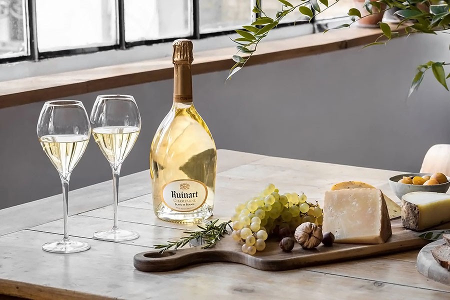 Chai rượu Champagne Ruinart Blanc De Blancs với hương vị tinh tế, tươi mới