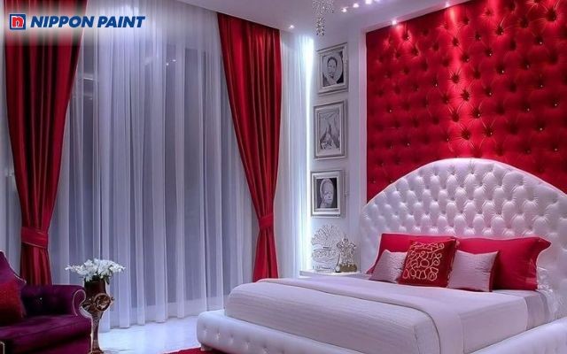 Màu đỏ kết hợp với trắng tạo nên không gian ấn tượng, cuốn hút